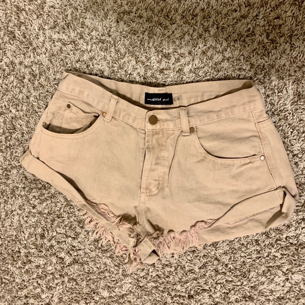 Mustard seed + cuffed beige shorts